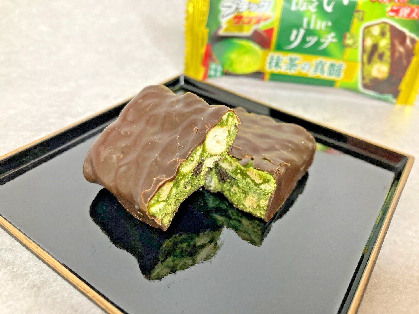 Yuraku Chocolate Bar with Rich Matcha THT 17-12-2025