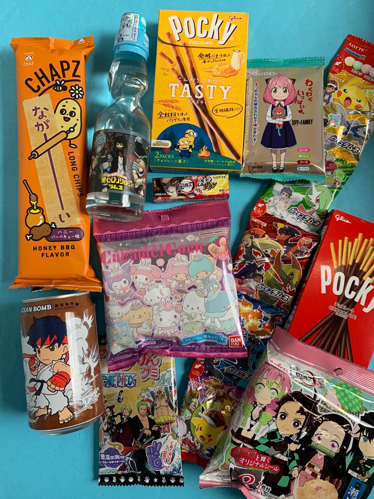 MostCutest.nl Snack box - Anime 🌸 - 11 items